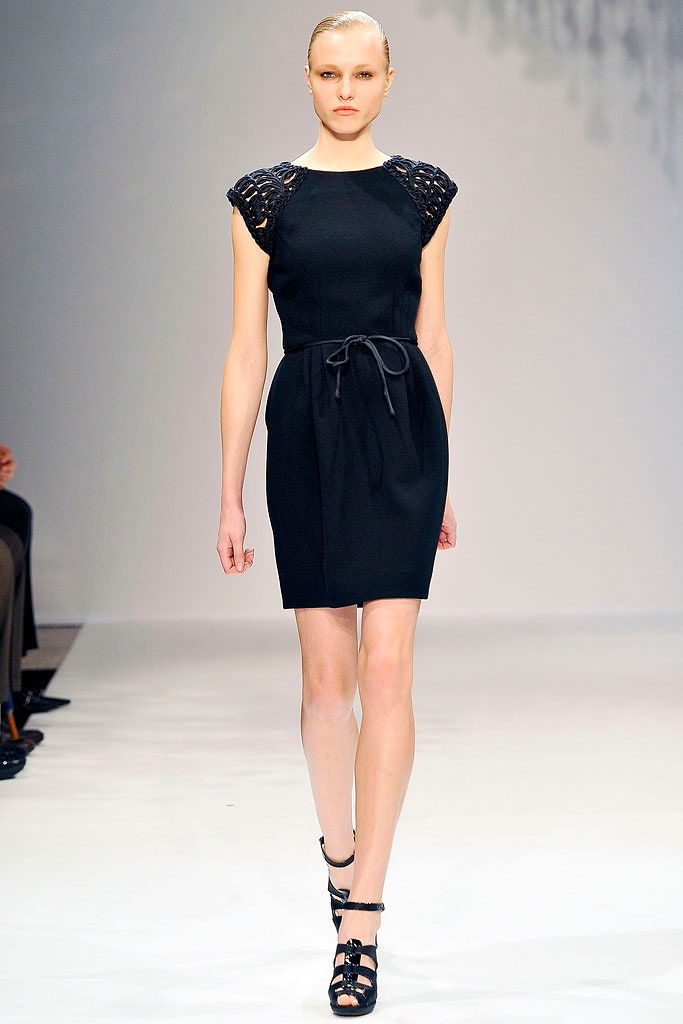 black fitted mini dress