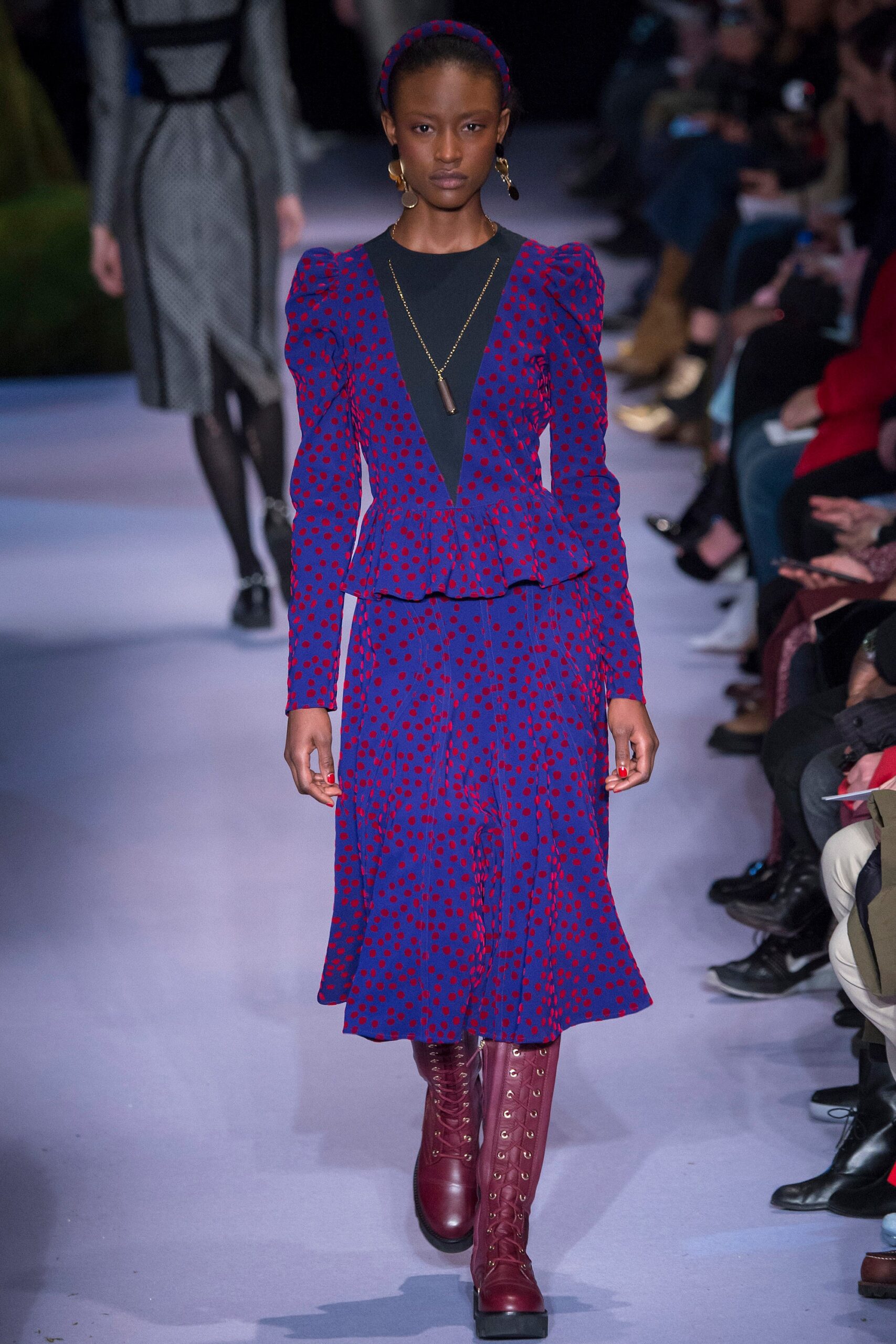 purple cotton long-sleeve v-neck fitted pleated printed dress