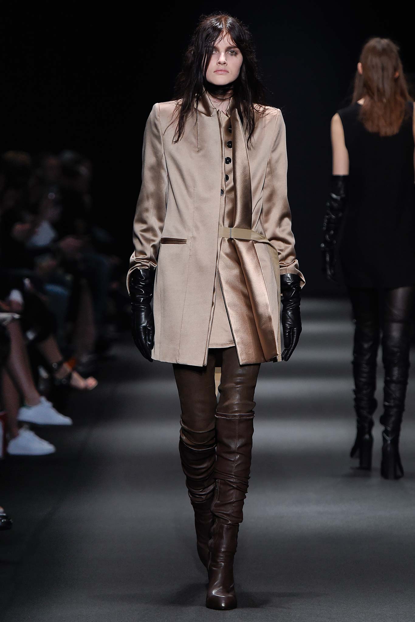beige silk long-sleeve collared fitted buttoned coat