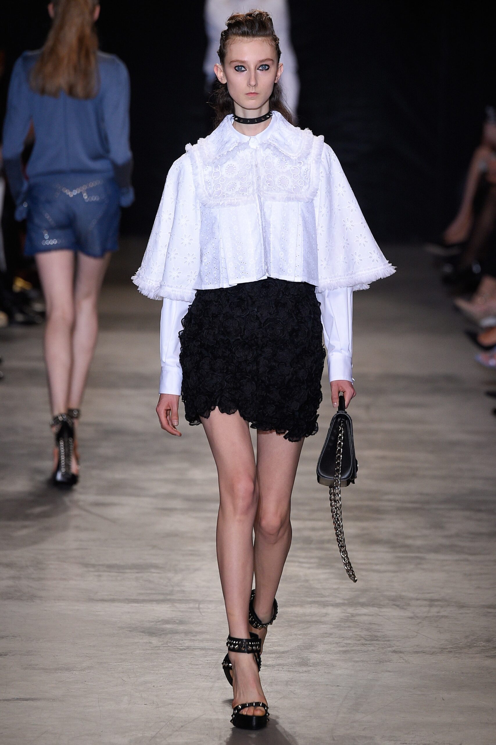 white cotton sleeveless collared relaxed embroidered cape