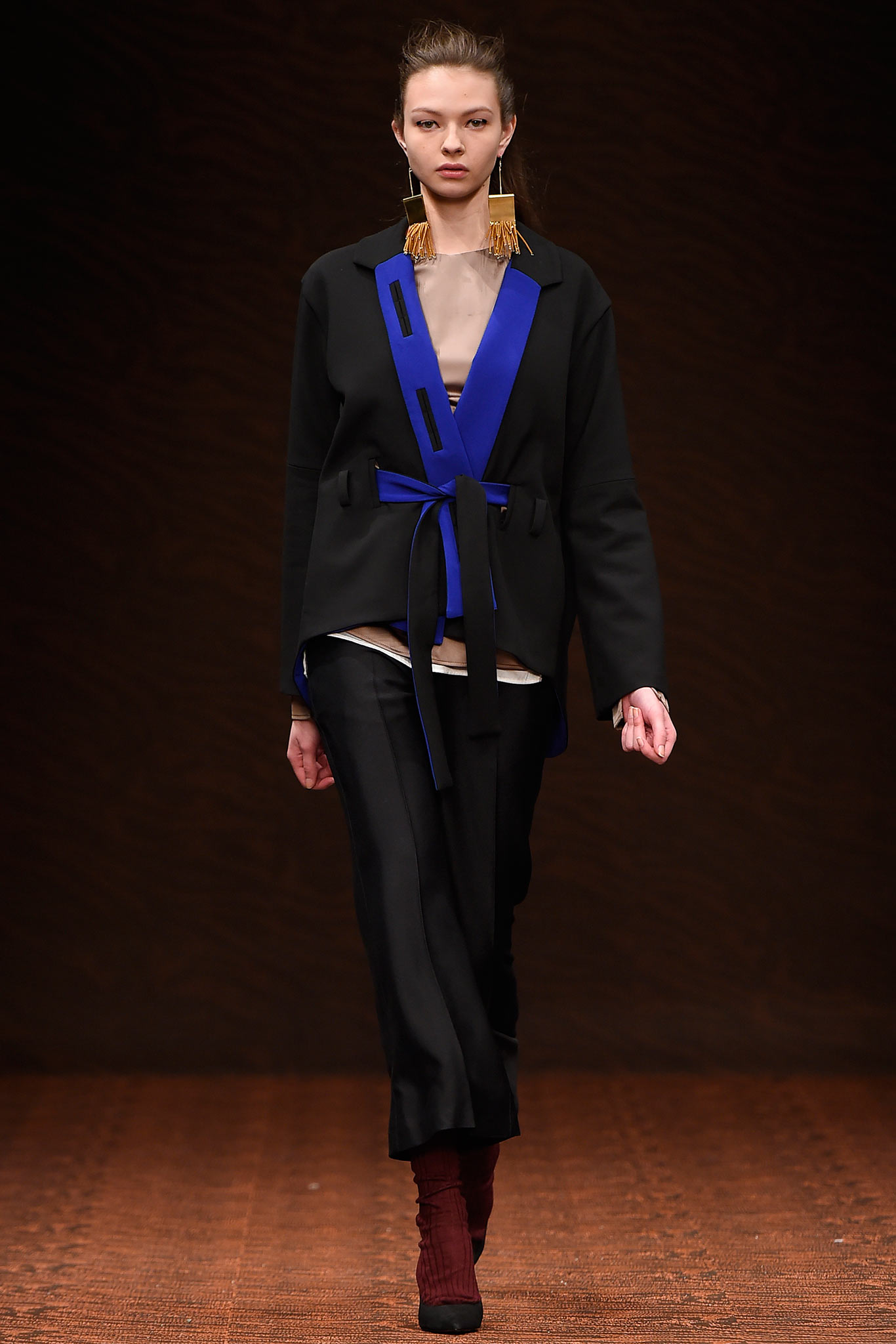 black and blue relaxed jacket with fitted pants