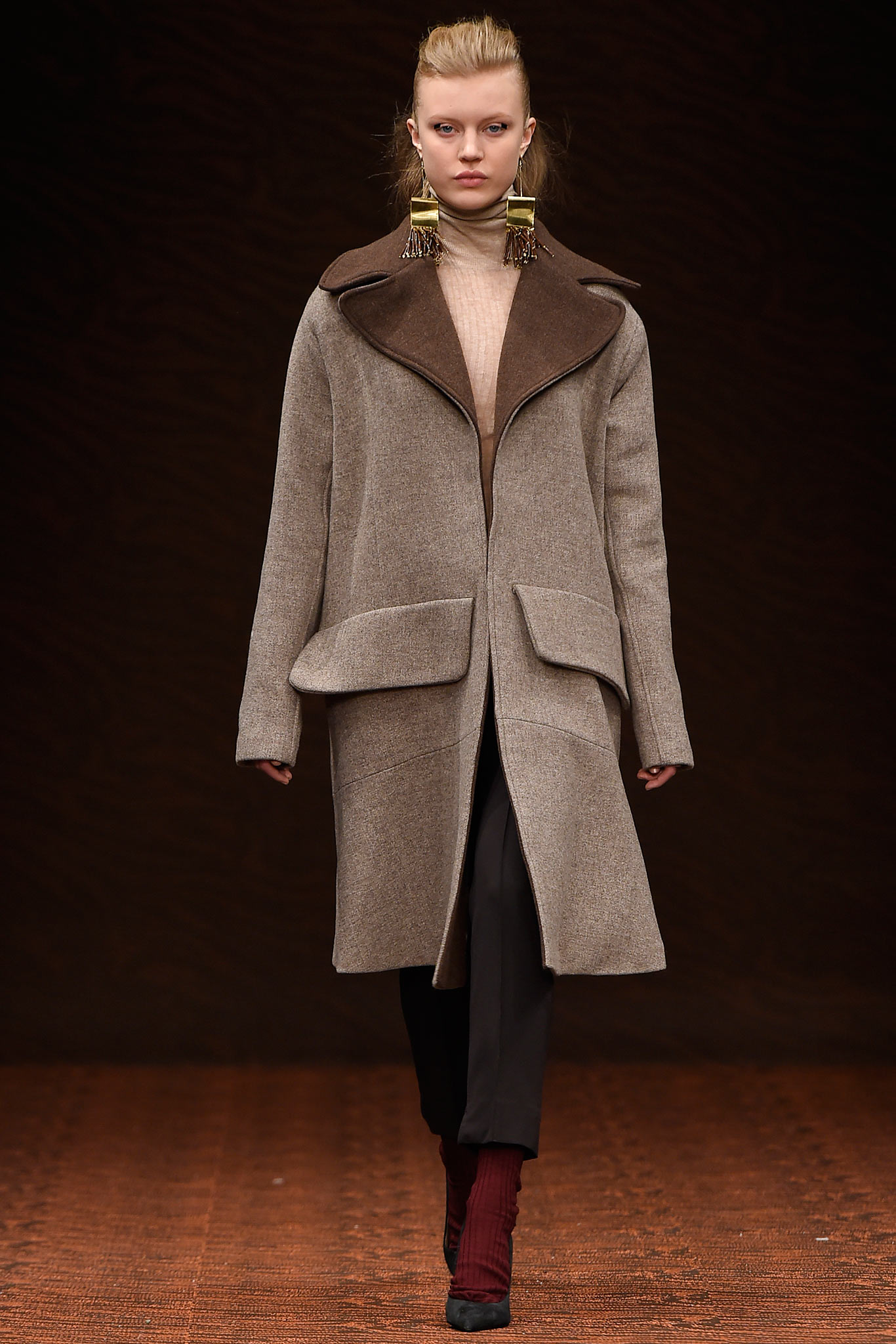 brown wool coat with beige top