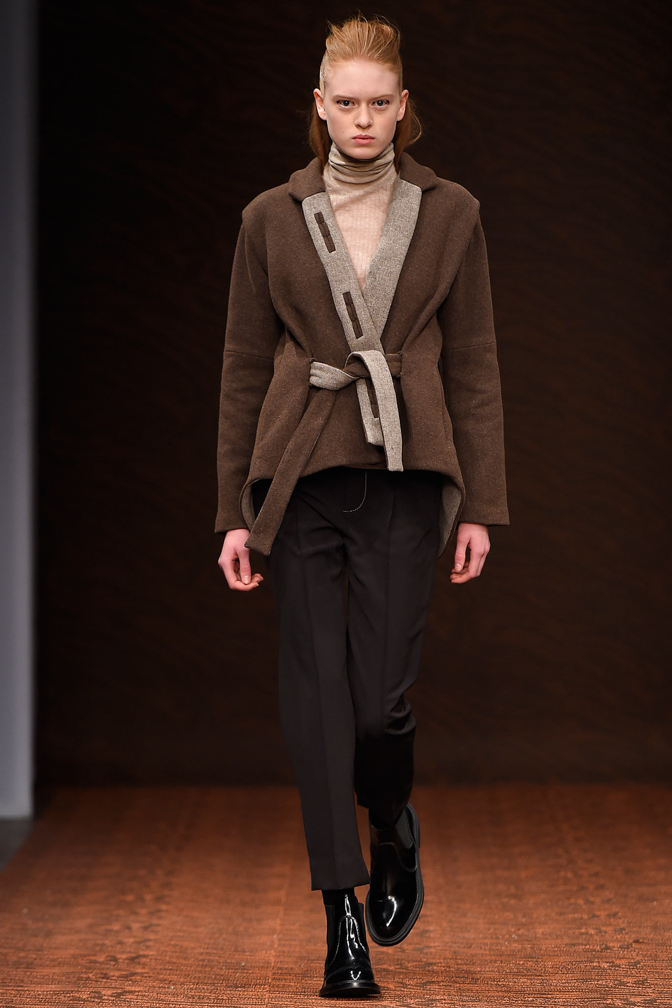 brown wool long-sleeve collared fitted belted coat