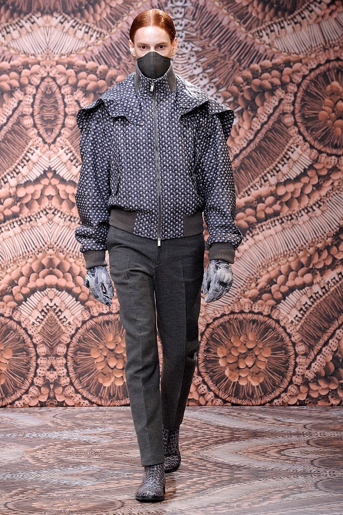 black cotton long-sleeve collared fitted ruffled jacket