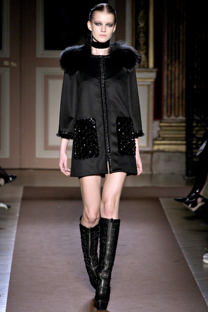 black wool long-sleeve collared fitted zippered pockets coat