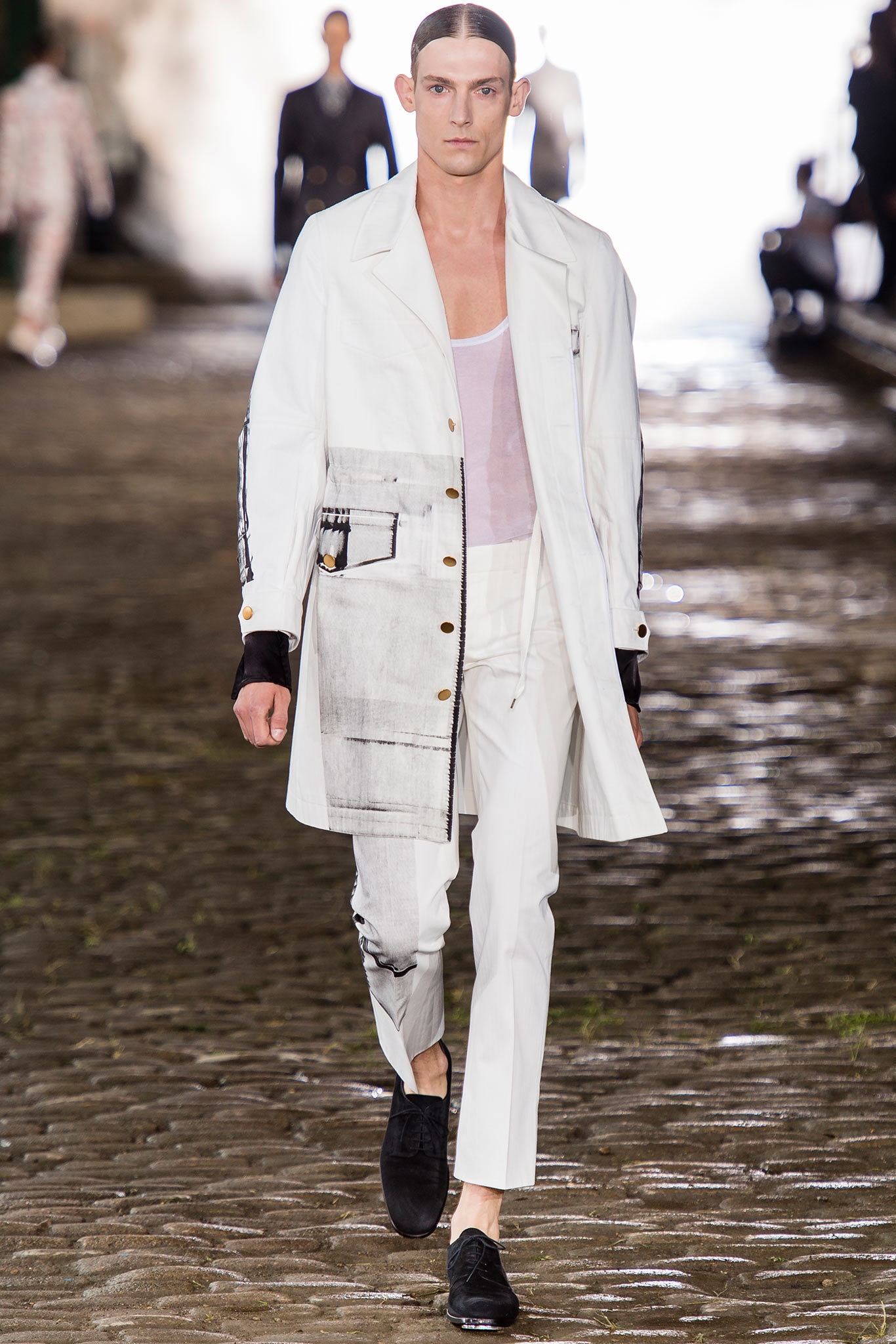 white cotton long-sleeve collared fitted buttoned zippered coat