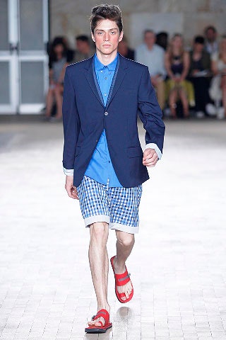 navy blazer with blue shirt