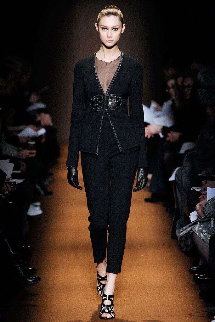 black silk long-sleeve collared tailored zippered blazer