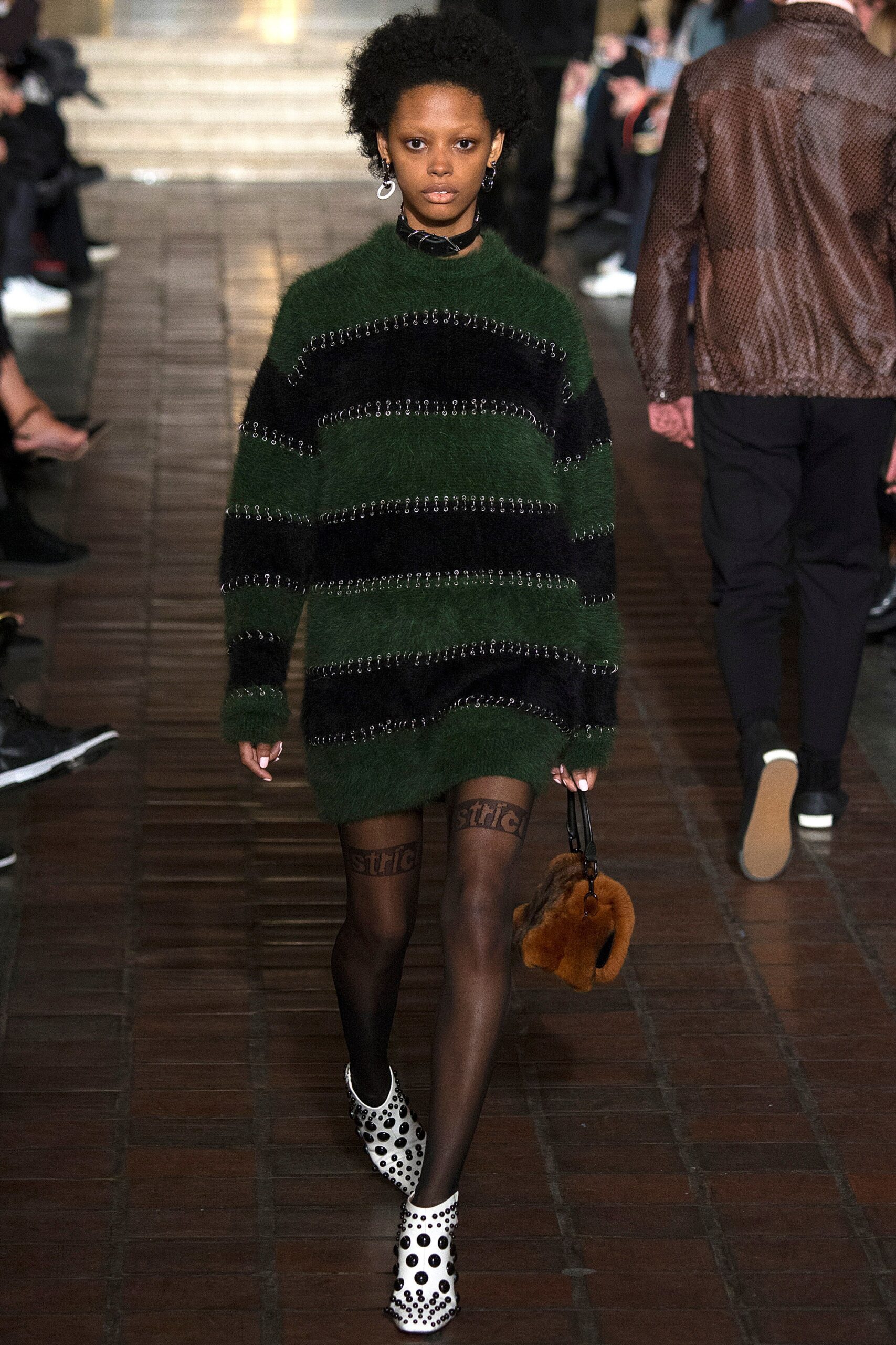 green wool long-sleeve collared relaxed striped short sweater