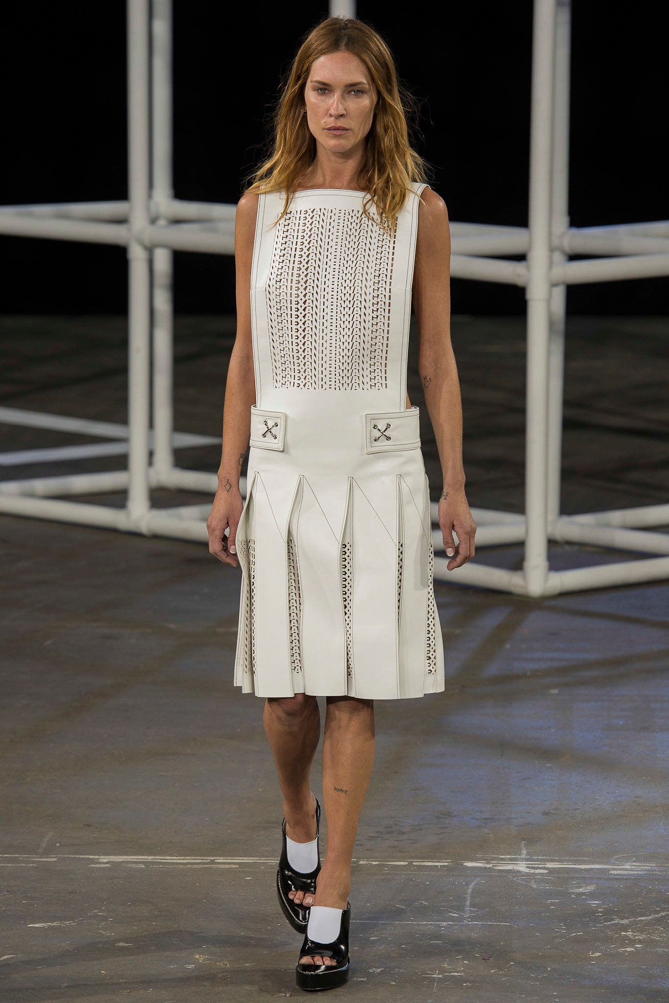 white fitted sleeveless dress
