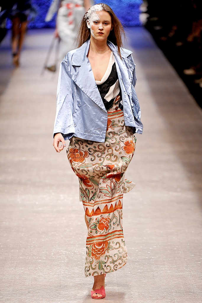 blue silk long-sleeve v-neck relaxed buttoned jacket