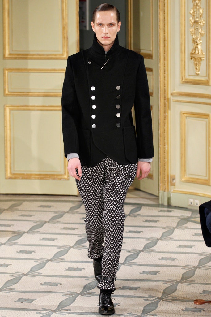 black tailored jacket with printed pants