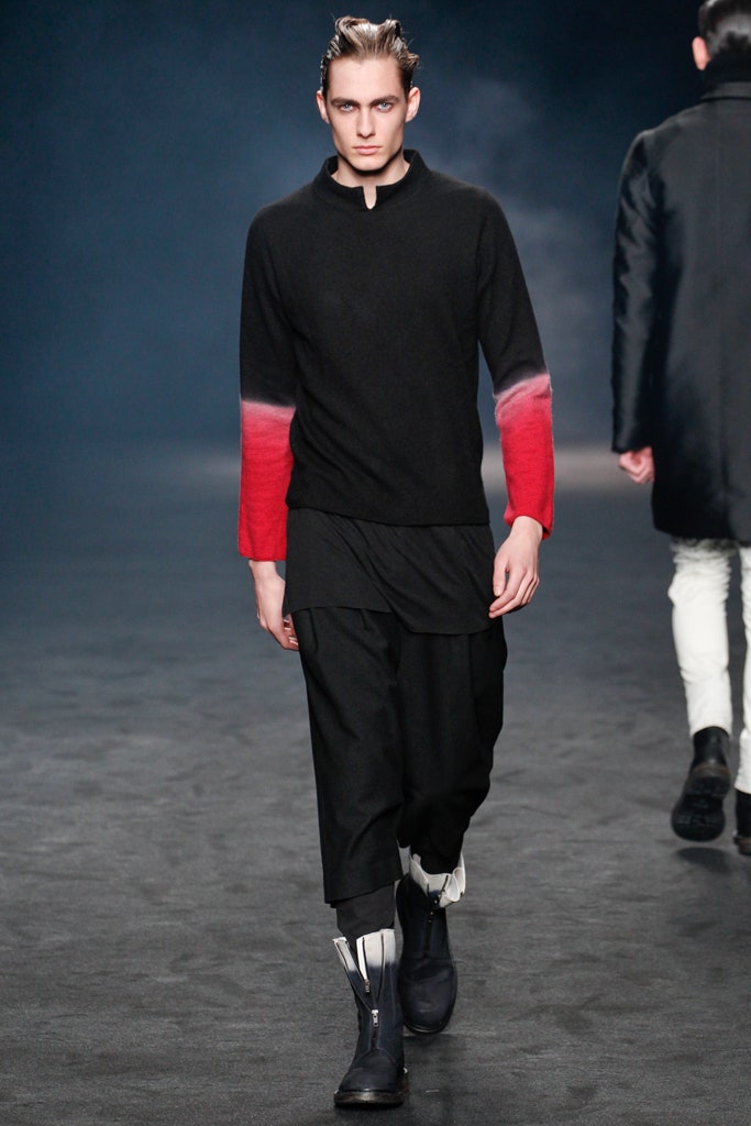 black and red fitted top with relaxed pants