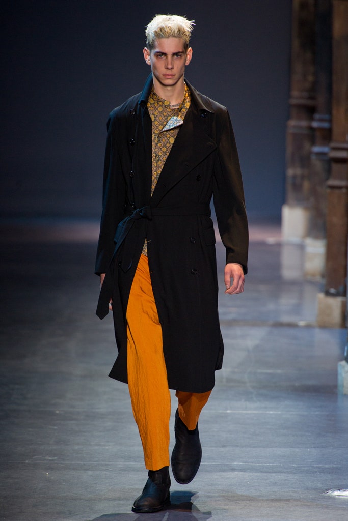 black cotton long-sleeve collared tailored belted trench