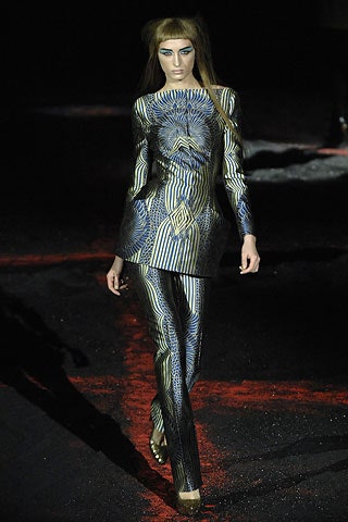 fitted blue printed top and pants