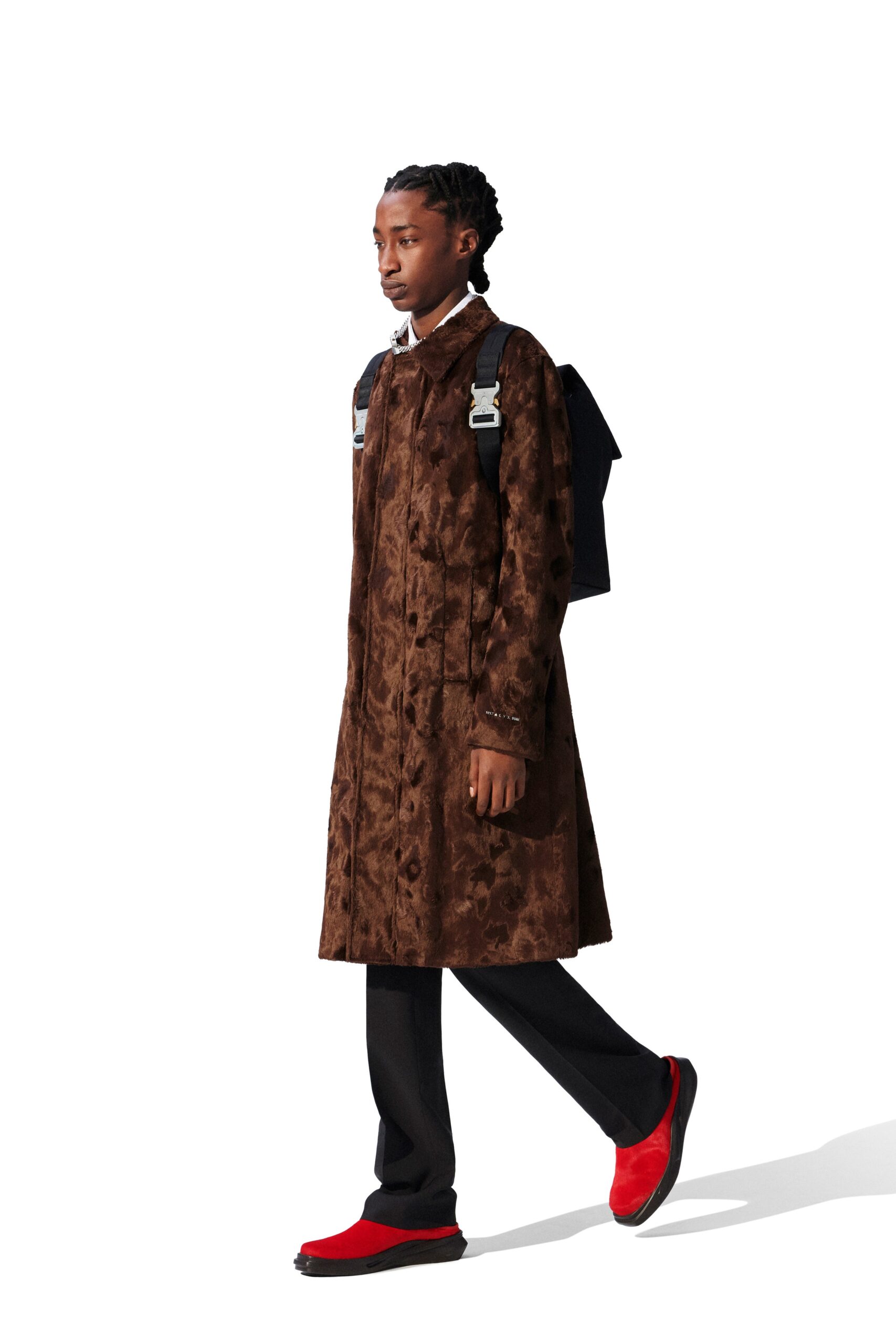 brown faux-fur long-sleeve collared relaxed buttoned coat