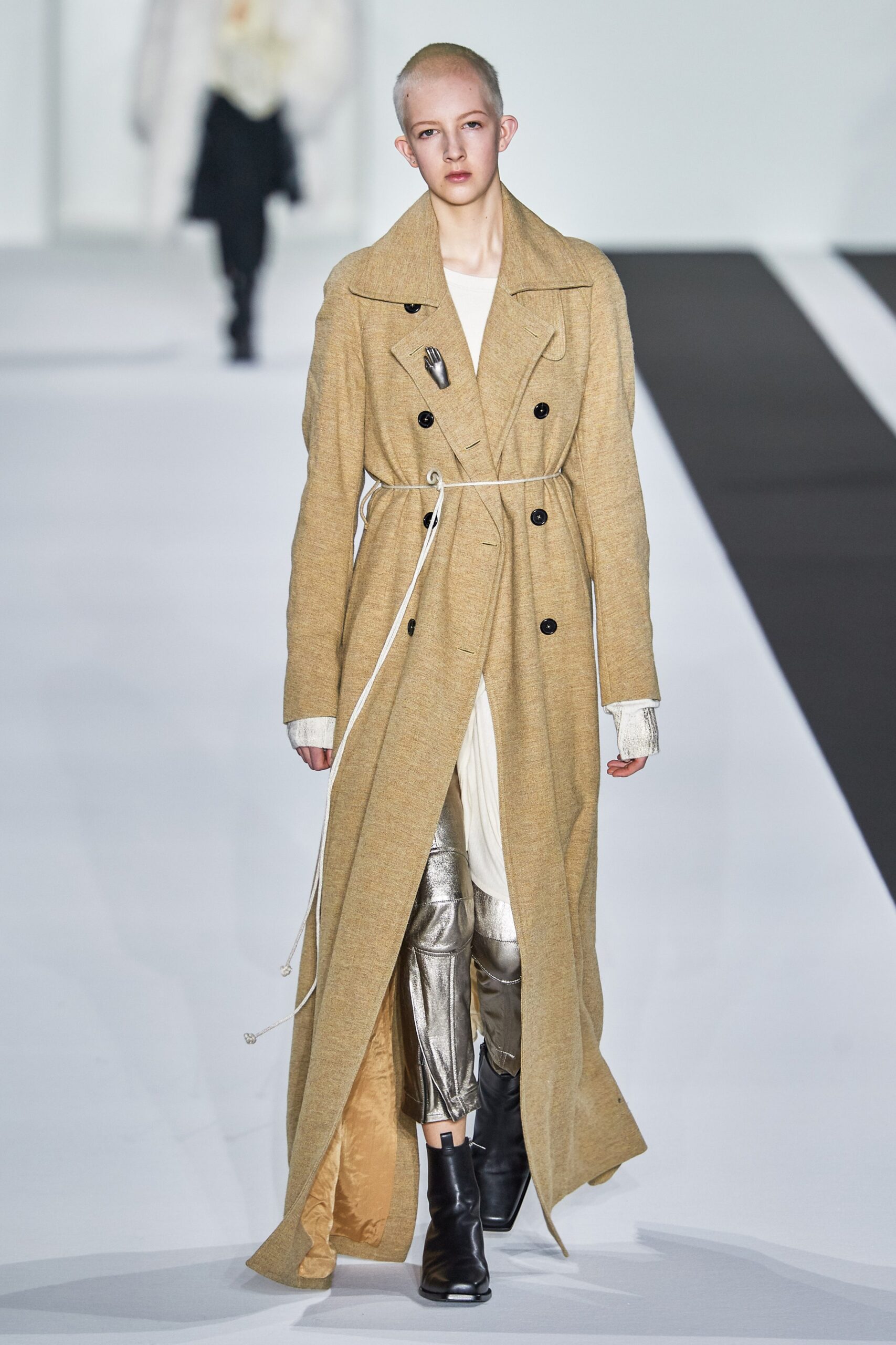beige cotton long-sleeve collared relaxed belted trench