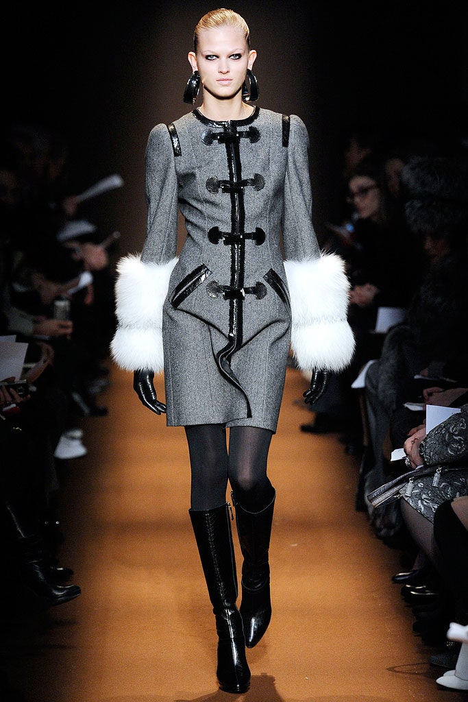 gray wool long-sleeve collared fitted buttoned pencil coat