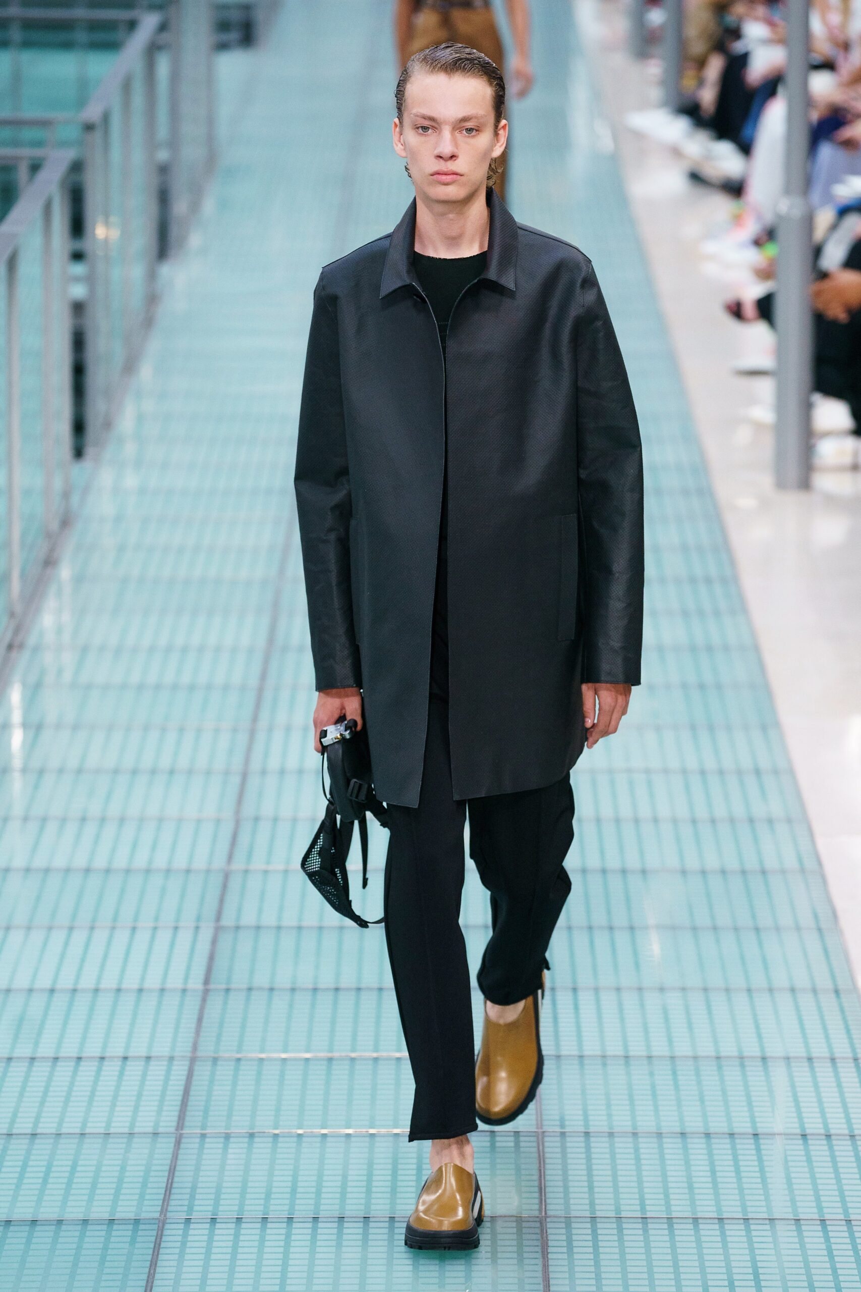 black leather long-sleeve collared relaxed straight-leg coat