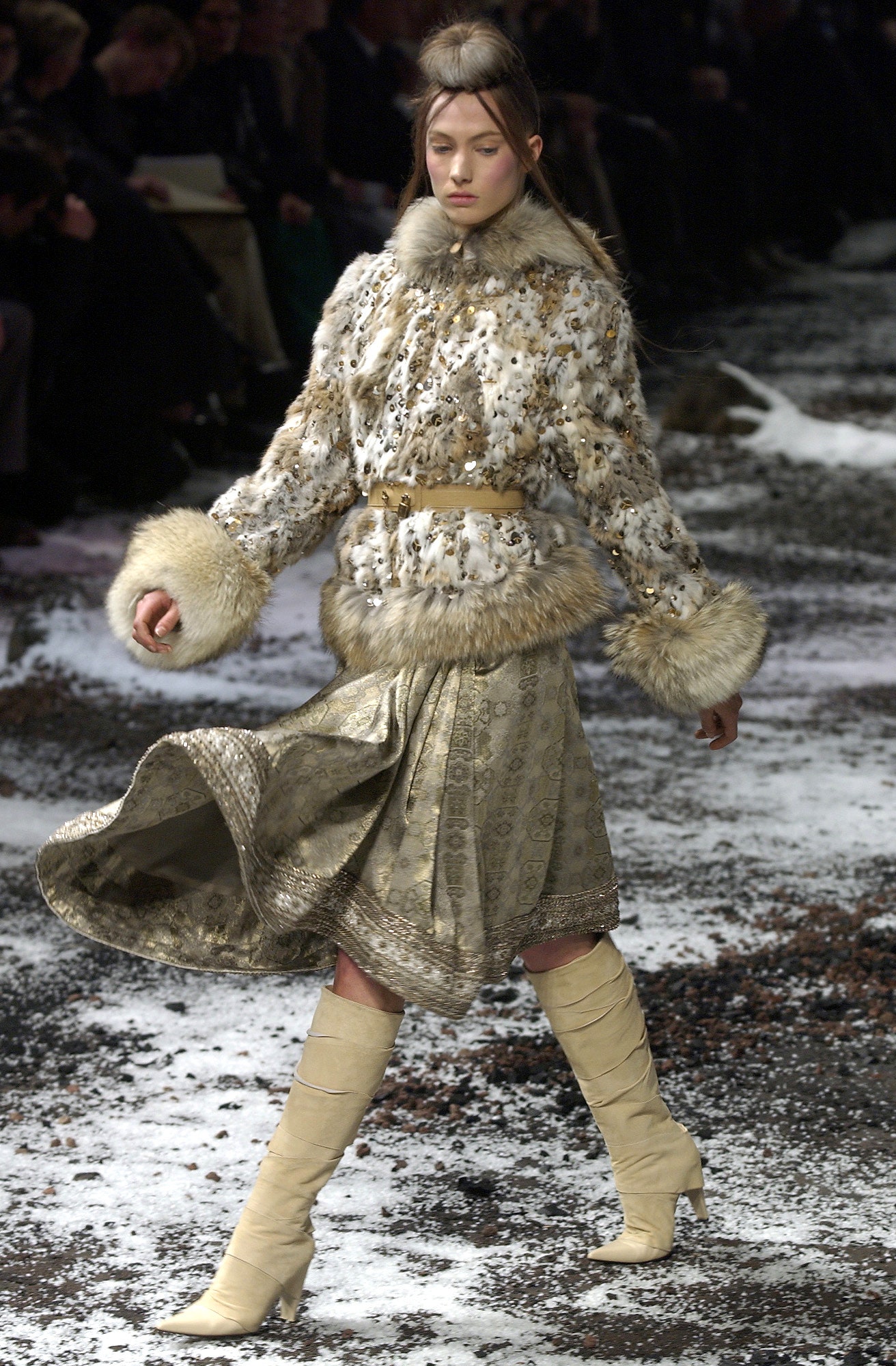 beige fur long-sleeve fitted embroidered layered coat