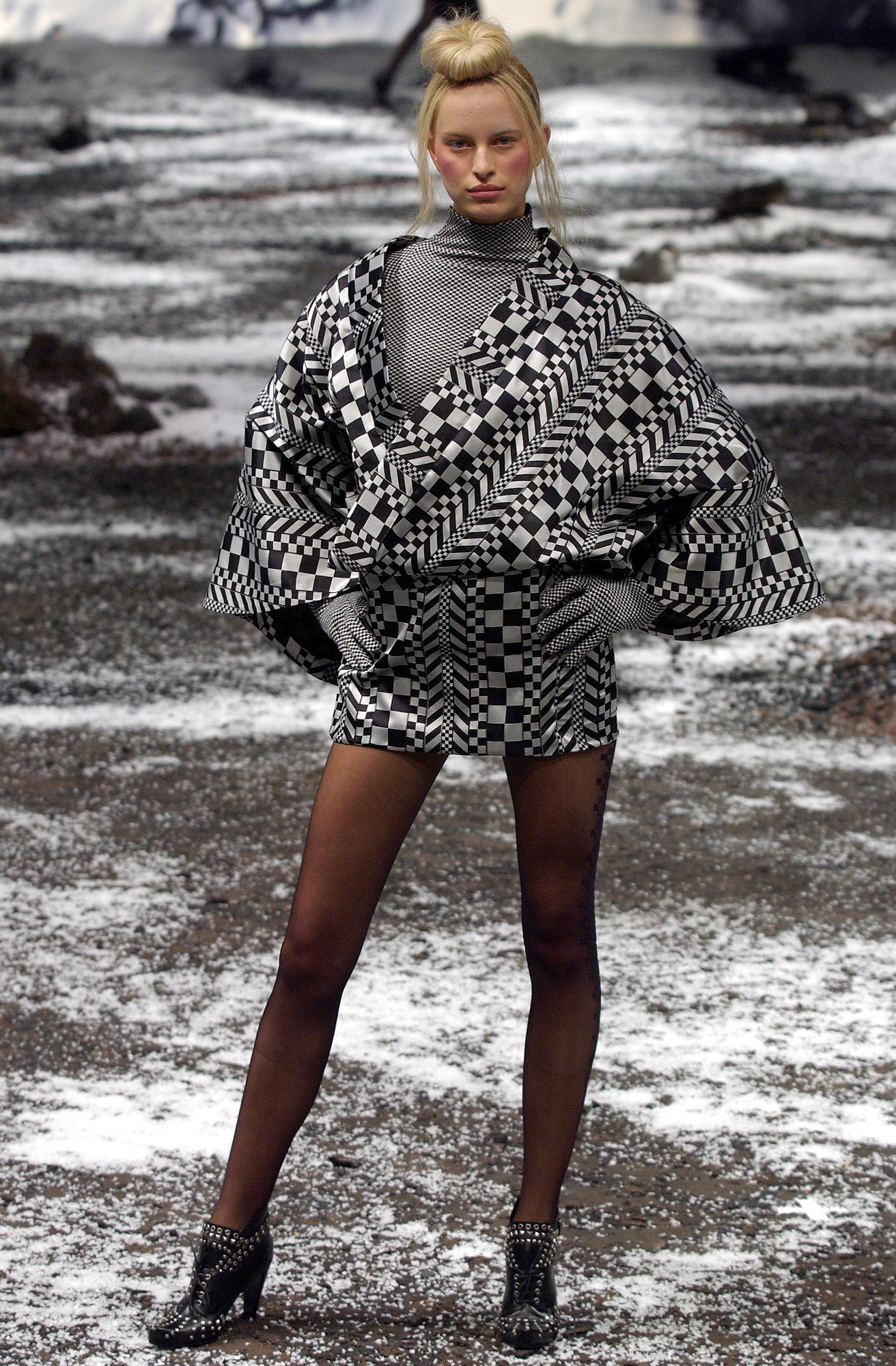 black and white printed mini dress