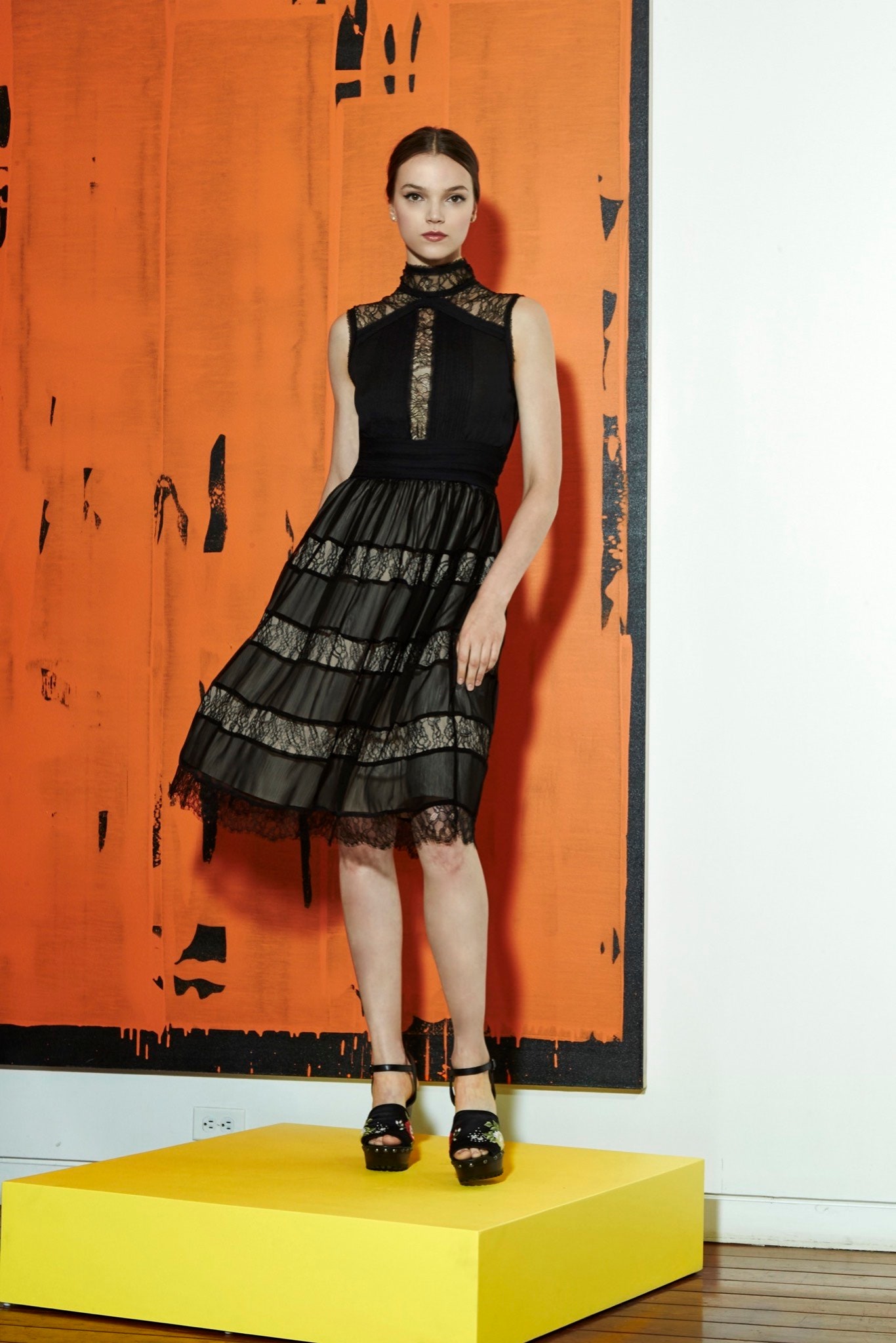 black fitted sleeveless dress