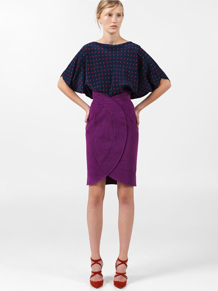 blue short-sleeve collared relaxed polka-dot top