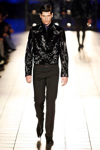 black vinyl long-sleeve collared fitted zippered shiny jacket