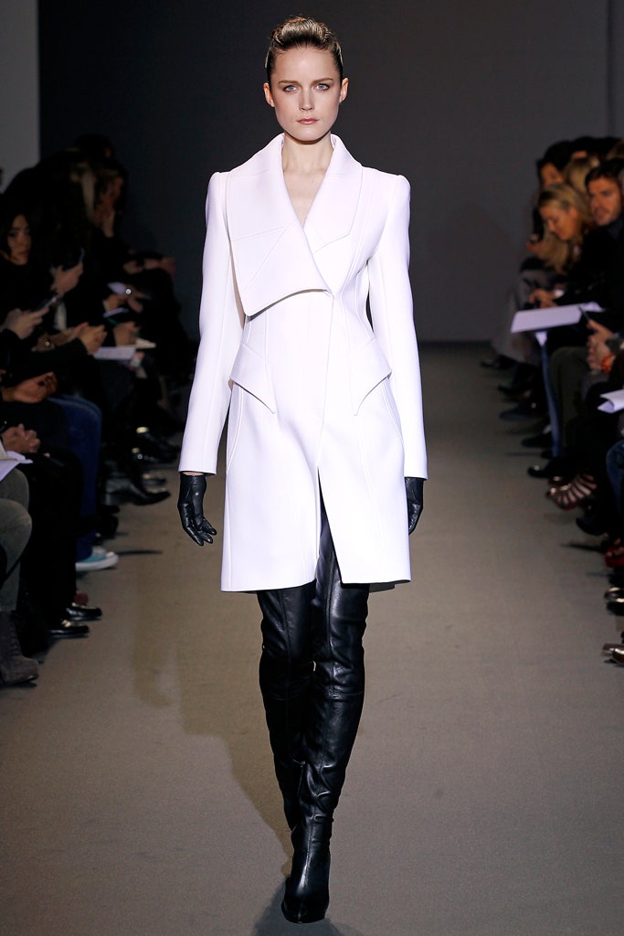 white wool long-sleeve collared fitted zippered coat