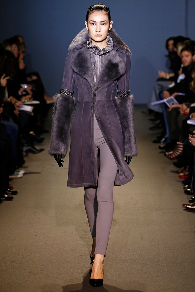 gray fur long-sleeve collared fitted zippered pockets coat