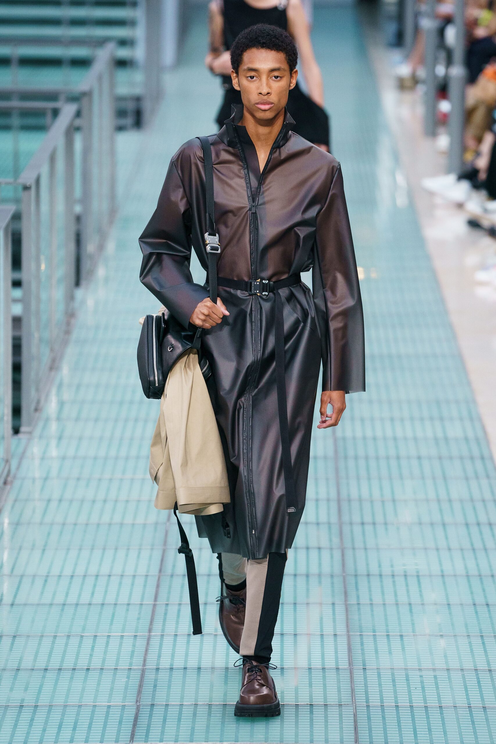 brown vinyl long-sleeve collared fitted zippered belted coat
