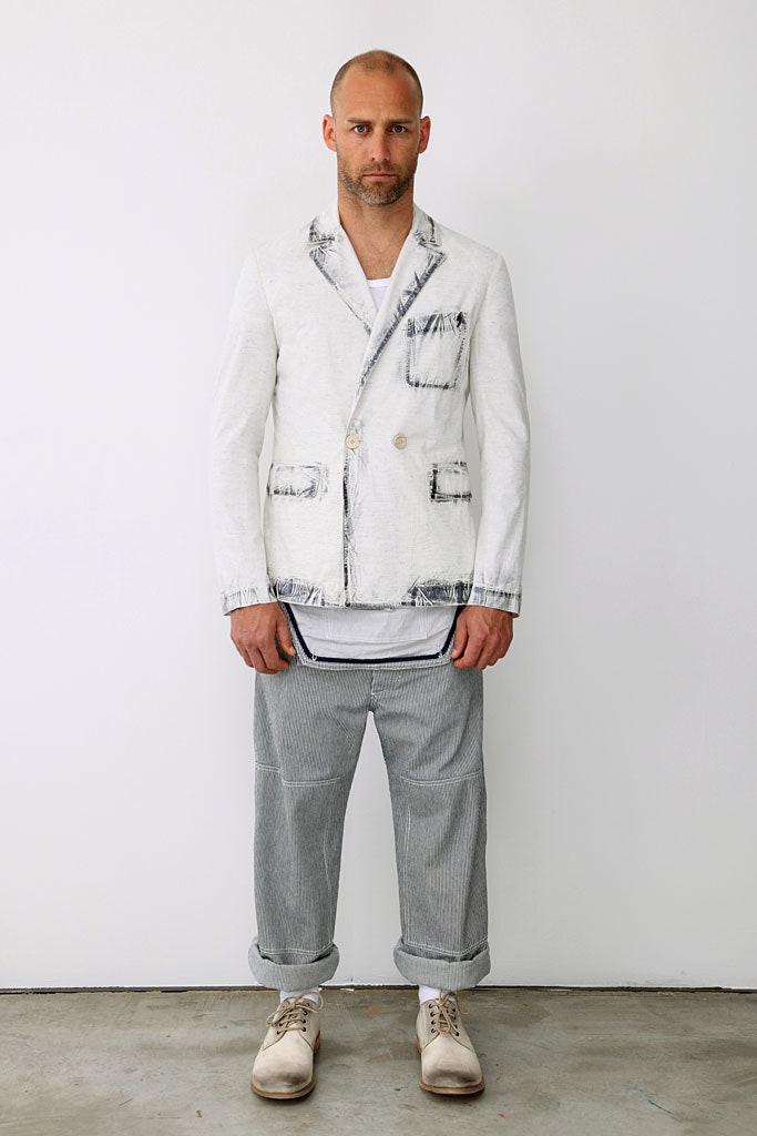 white denim long-sleeve collared tailored buttoned pockets blazer