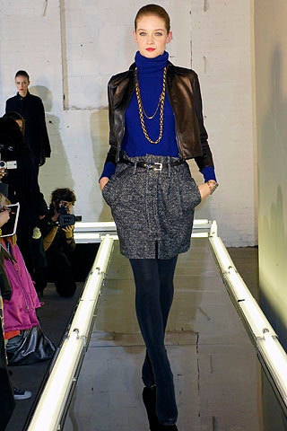 black leather long-sleeve collared fitted zippered jacket