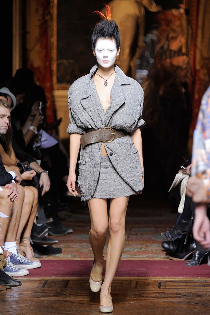 gray oversized jacket with mini skirt