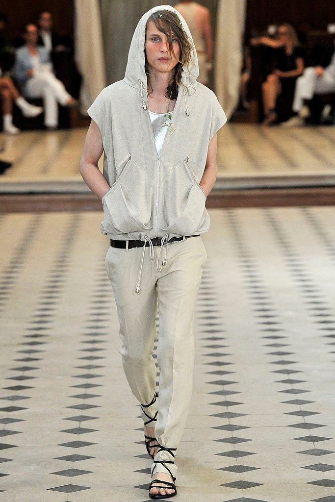 beige relaxed hoodie and pants