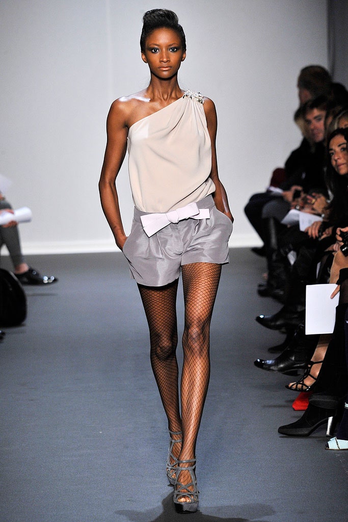 gray cotton fitted zippered shorts