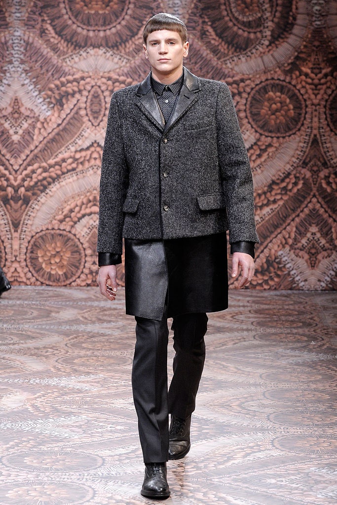 black wool long-sleeve collared structured buttoned coat