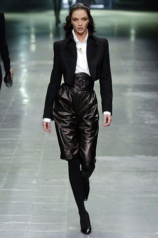black wool long-sleeve collared tailored buttoned blazer