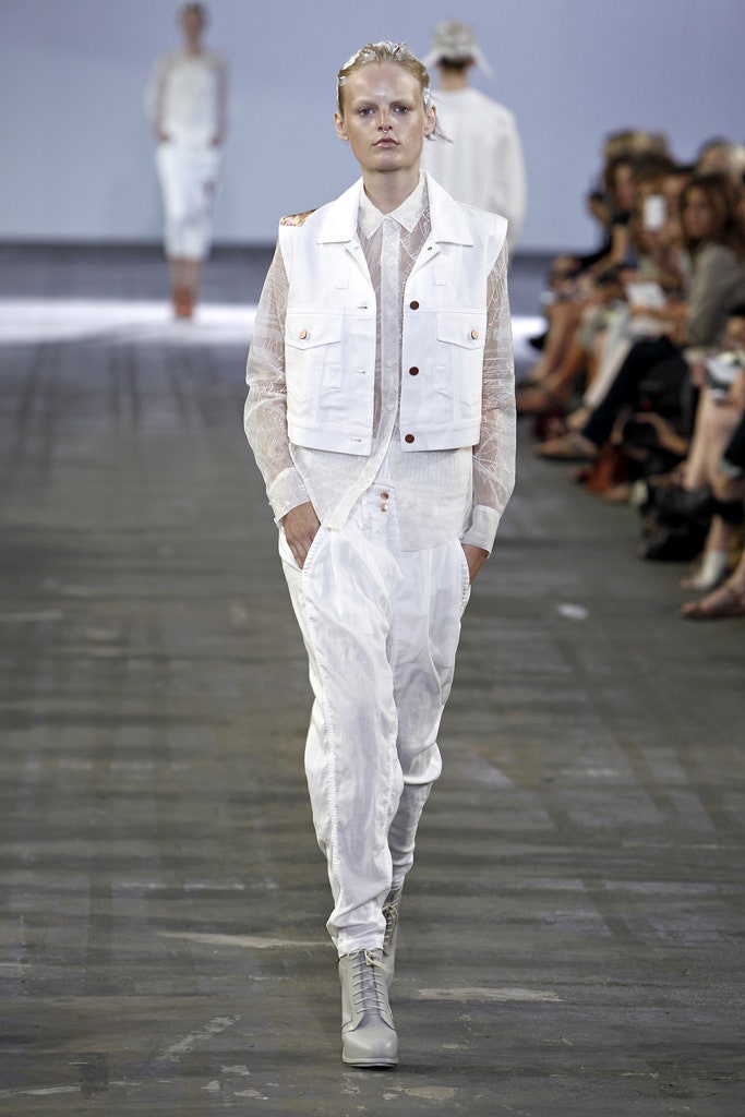 white denim sleeveless collared fitted buttoned vest