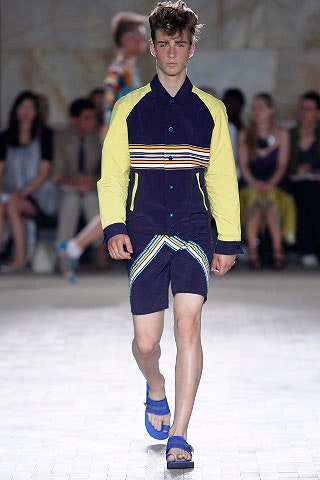 blue long-sleeve collared fitted zippered color-blocked jacket
