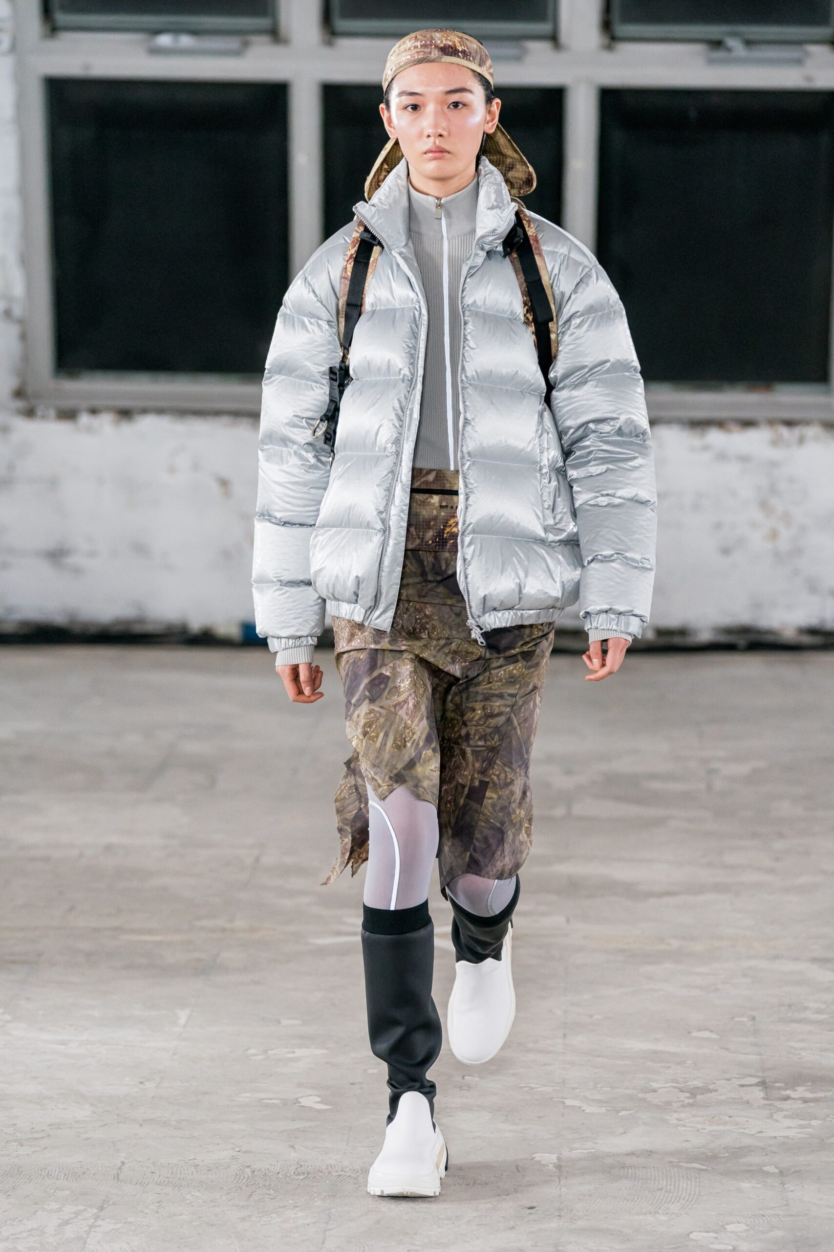 gray vinyl long-sleeve collared oversized zippered shiny jacket