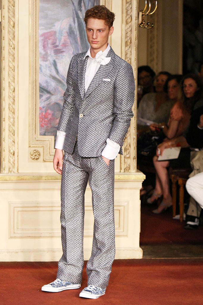 blue printed tailored suit