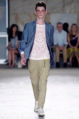 beige cotton relaxed cargo pants