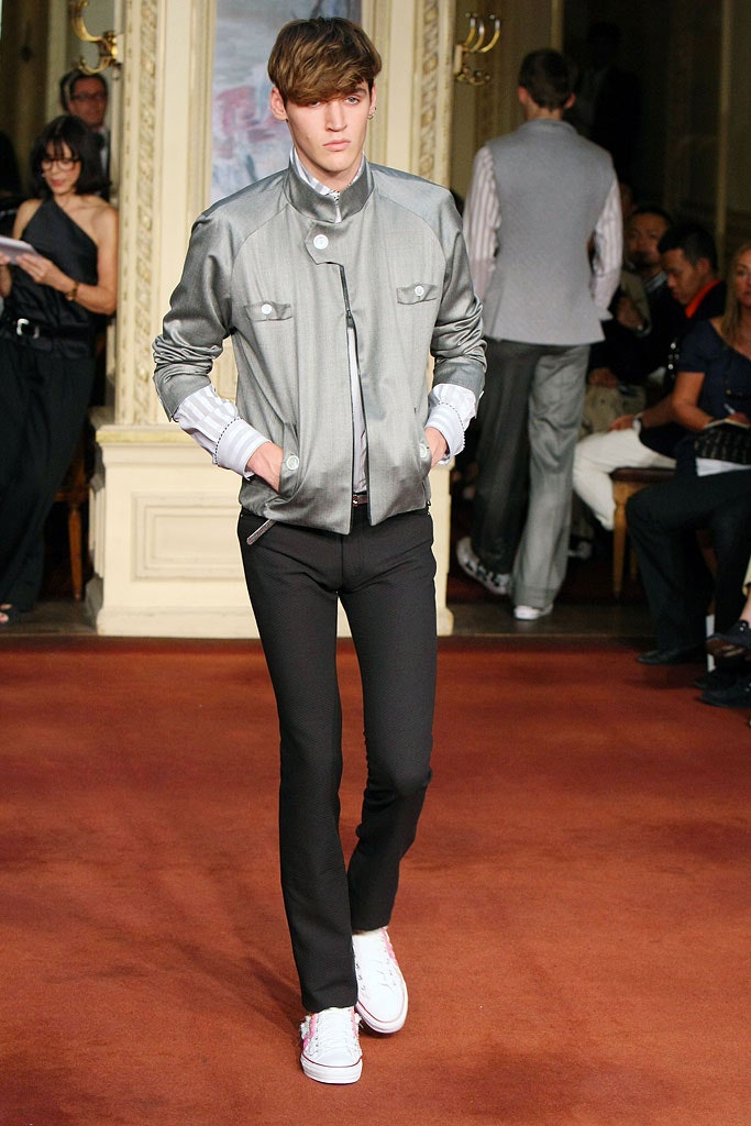 gray silk long-sleeve collared fitted zippered shiny jacket
