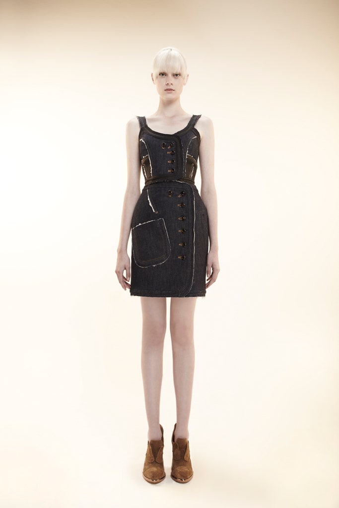 blue denim sleeveless collared fitted buttoned pockets dress