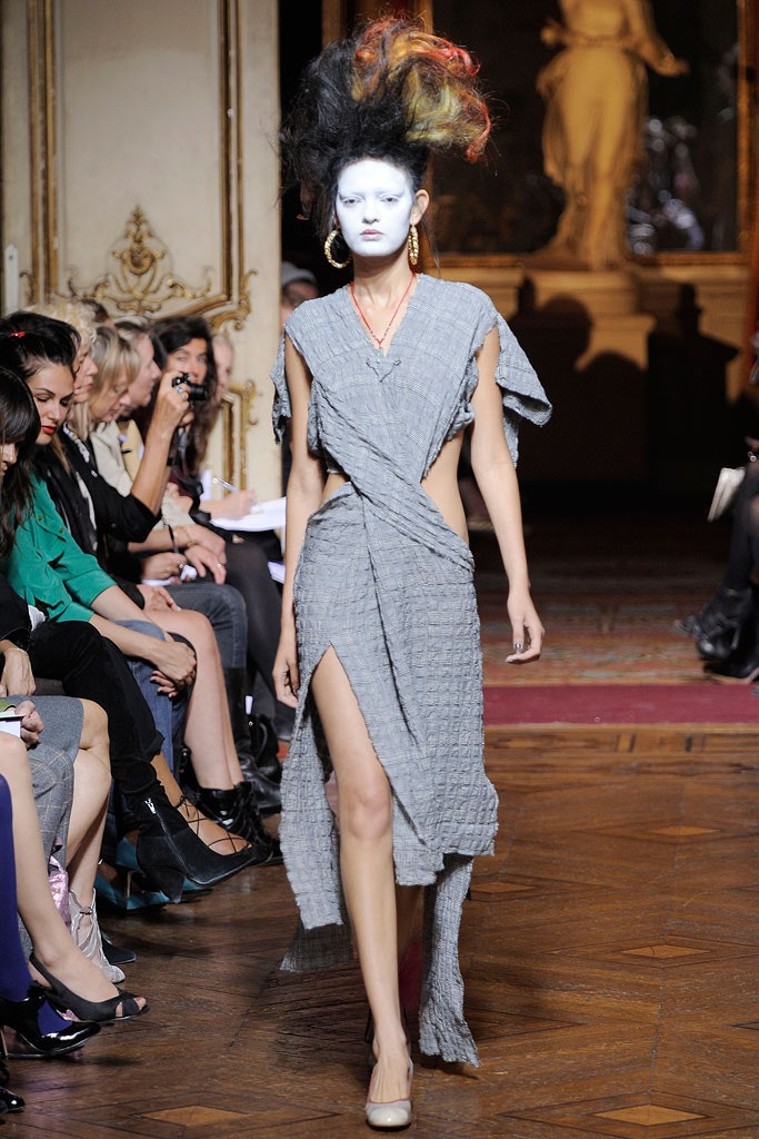 gray draped sleeveless dress