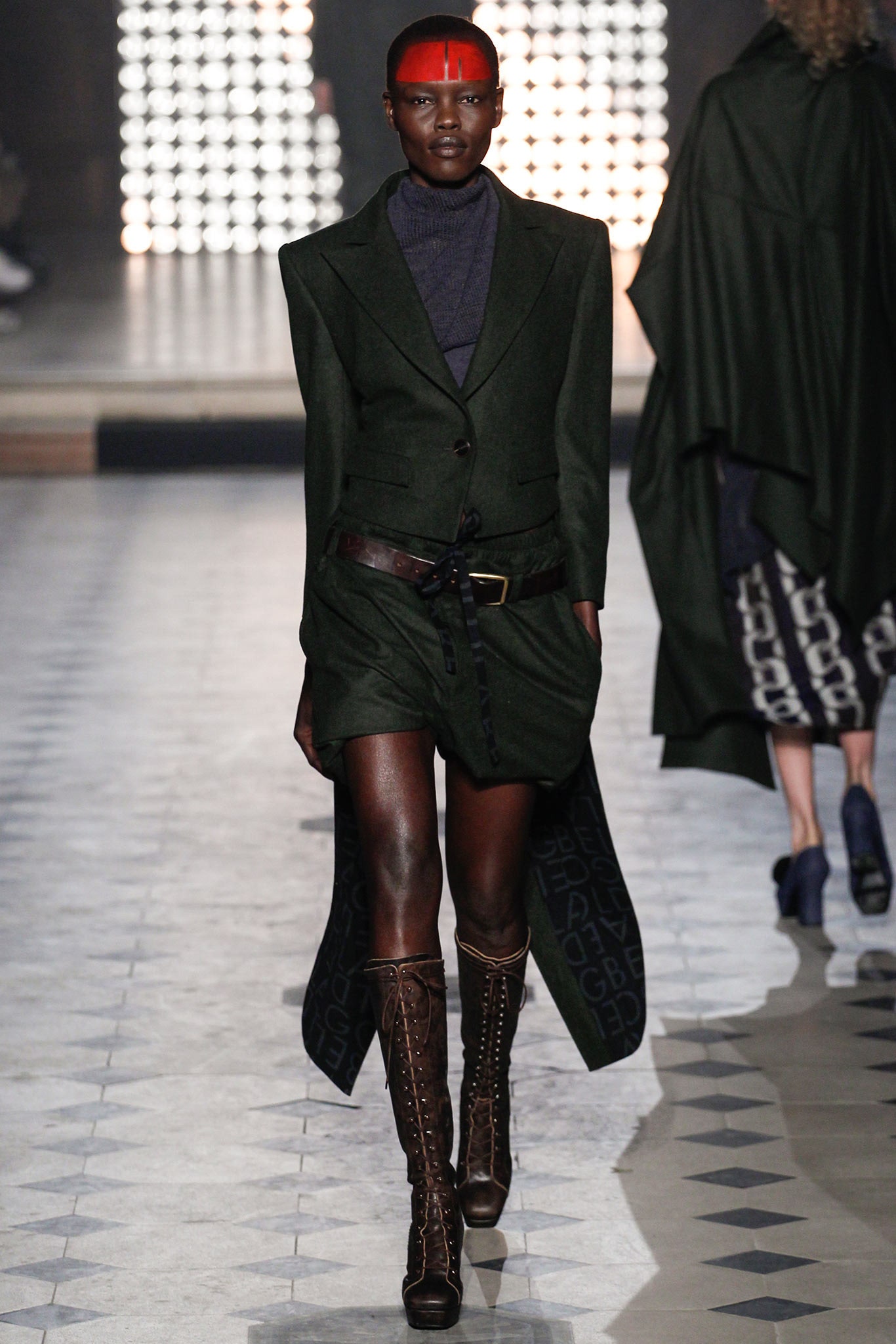 green wool long-sleeve collared tailored buttoned blazer