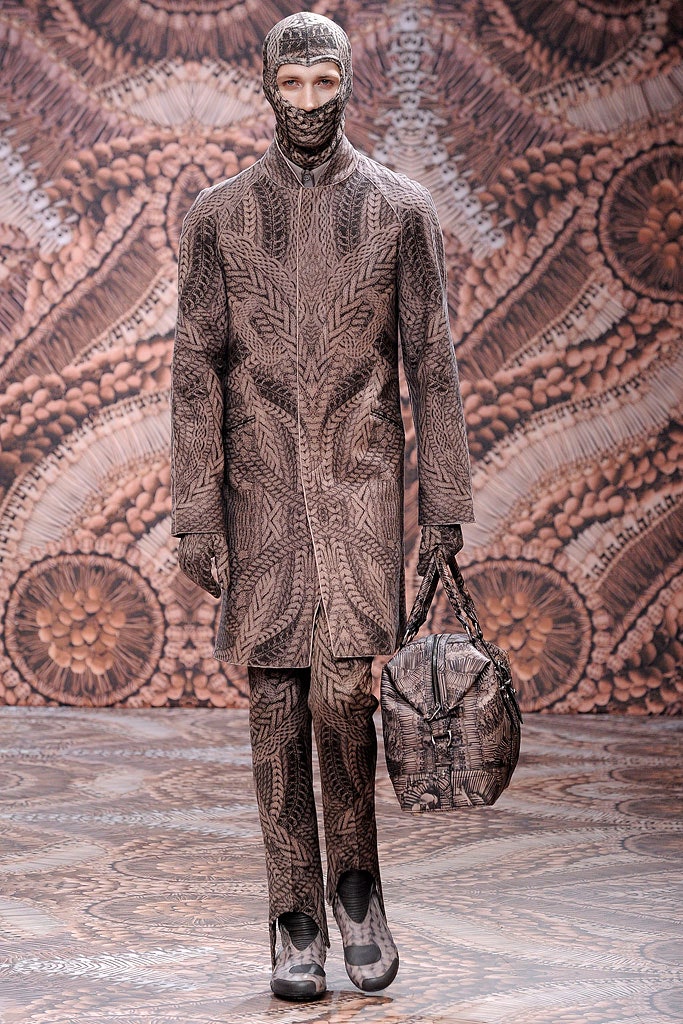 brown cotton long-sleeve collared fitted printed coat