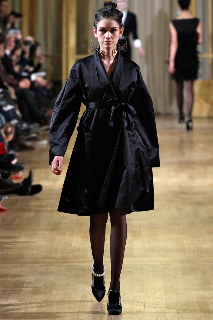 black cotton long-sleeve collared fitted belted draped coat