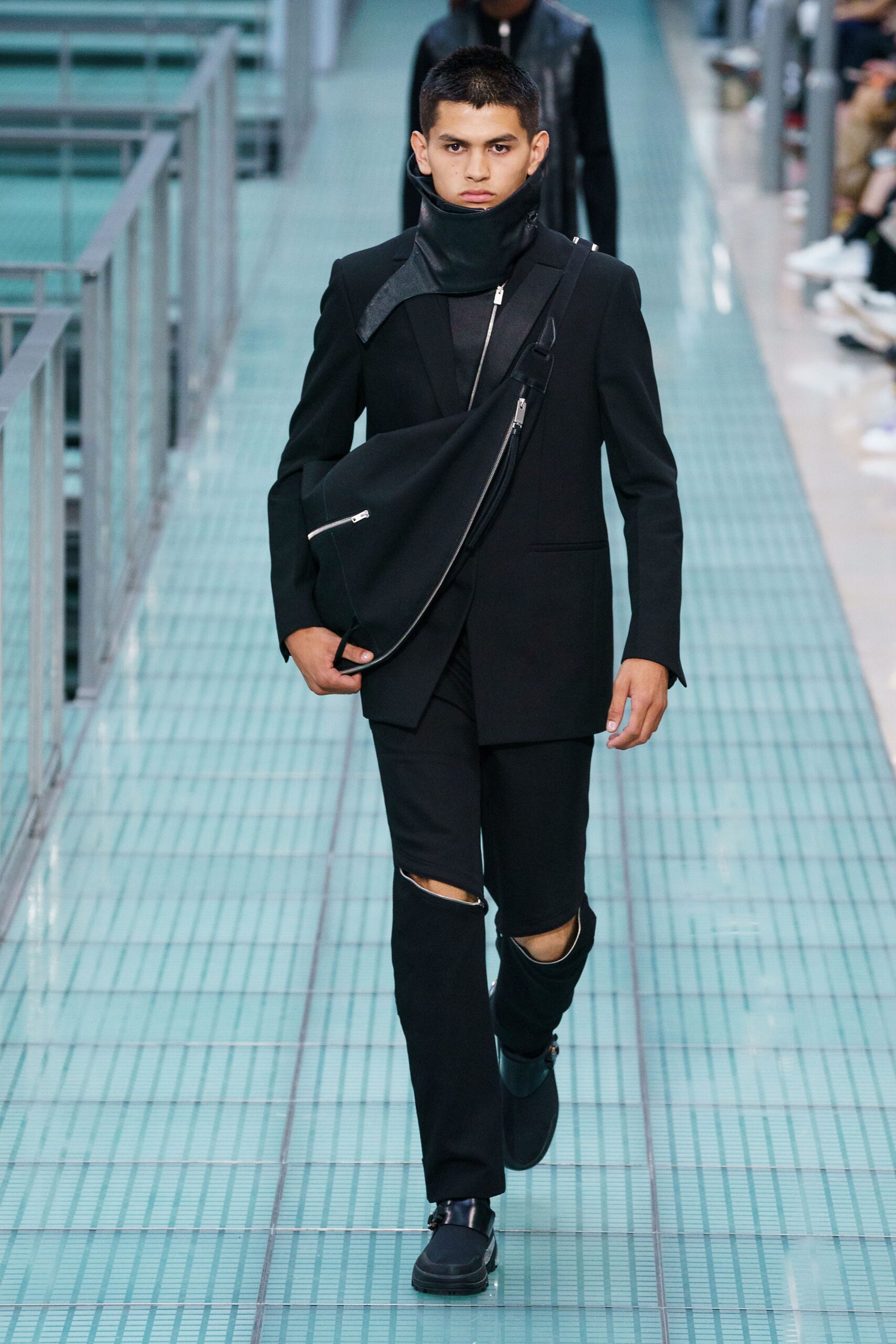black wool long-sleeve collared tailored buttoned zippered suit